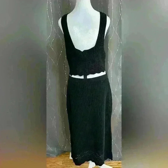 NWT House of Harlow 1960 Black 2 Piece Crochet Cropped Tank and‎ Midi Skirt Sz L - Picture 4 of 13